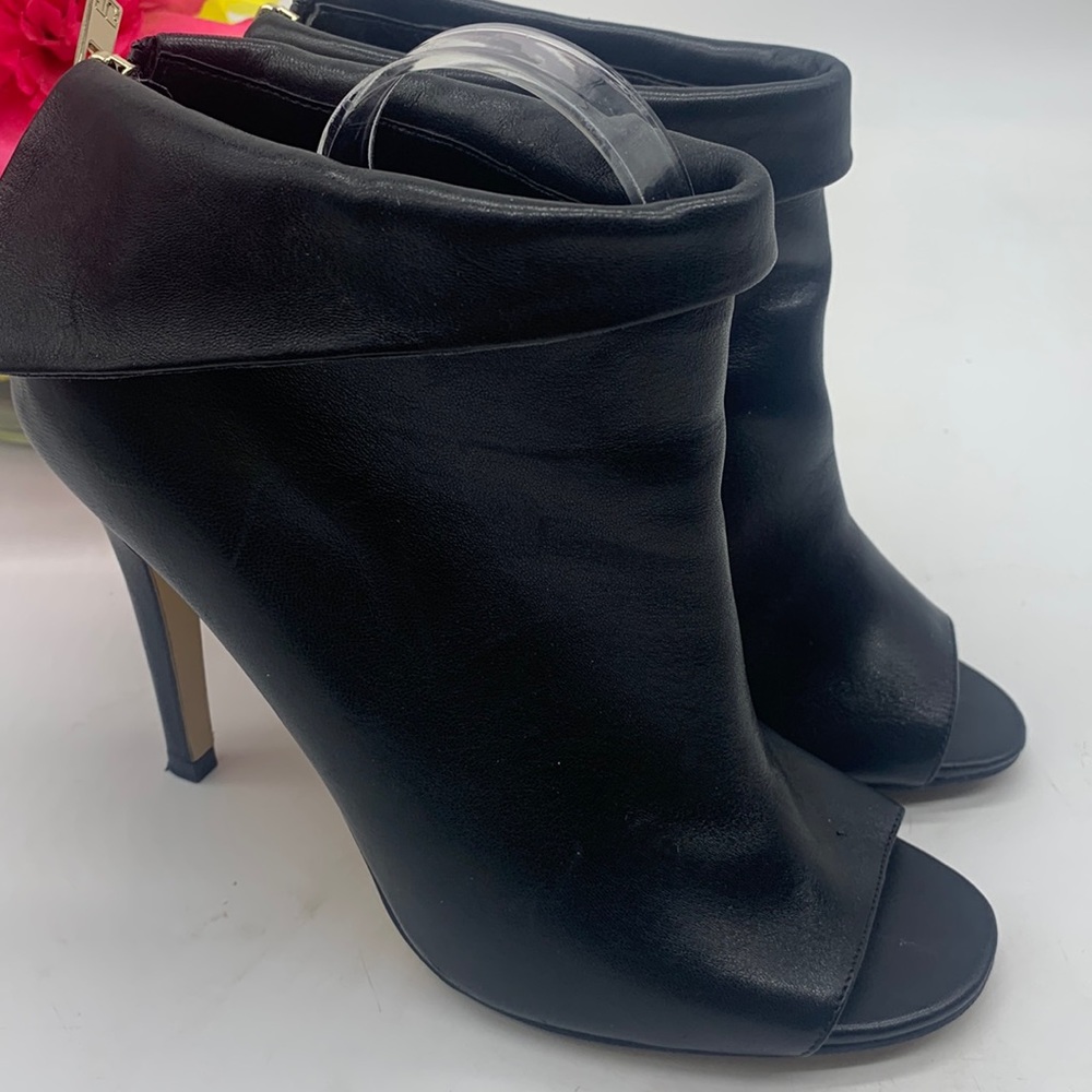 Ivanka Trump Itderri Black Leather Peep Toe Heeled Ankle Boot Size 8.5 BAB4129D - Picture 1 of 9